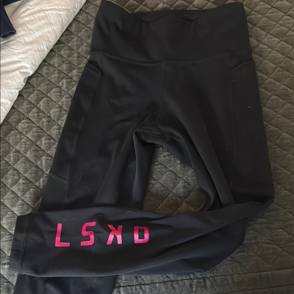 Black Rep Leggings with Pink Logo